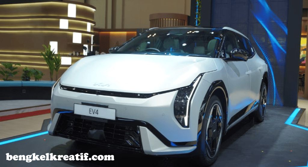 Kia Pajang EV4, Sedan Listrik Futuristik dengan Desain Berani